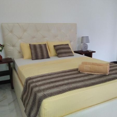 Living Home Negombo Bagian luar foto