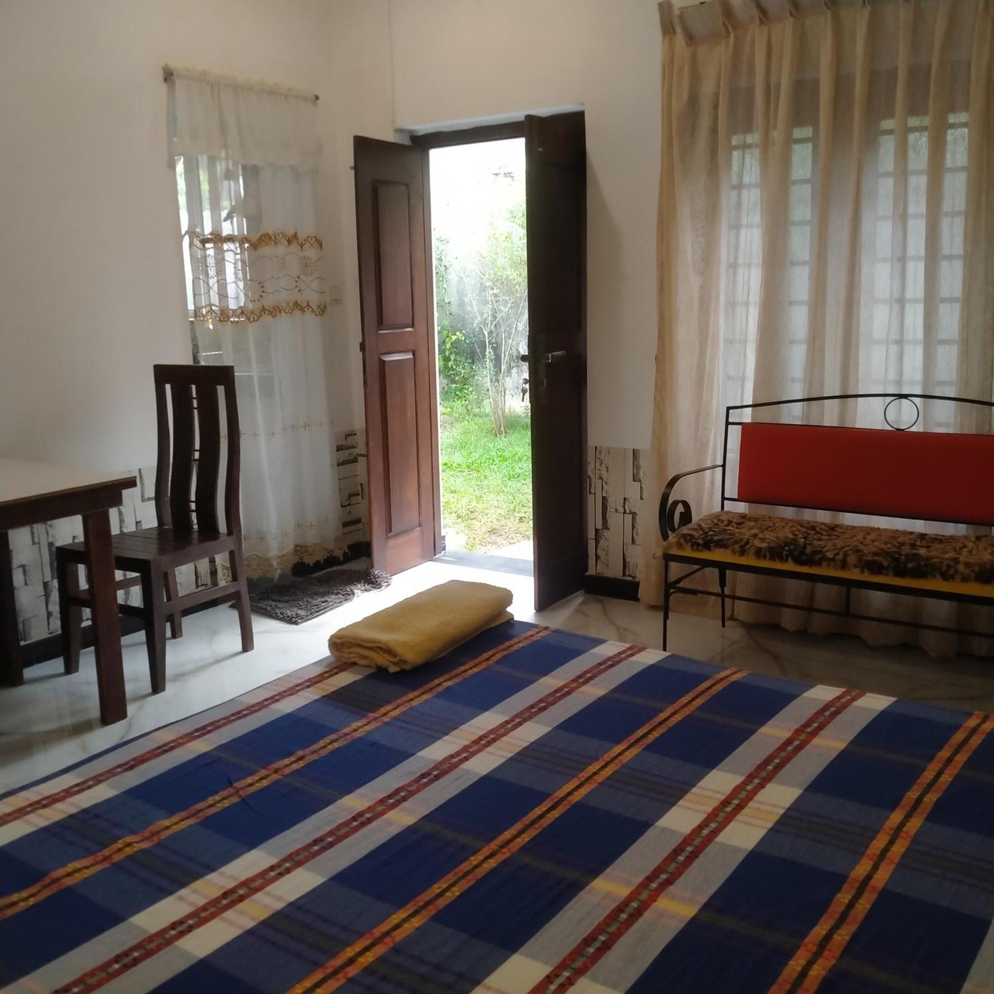 Living Home Negombo Ruang foto