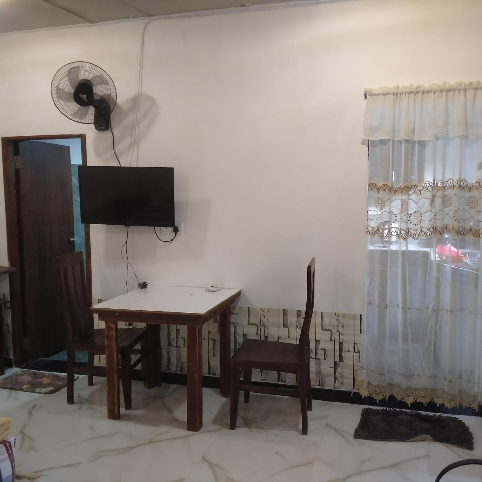 Living Home Negombo Ruang foto