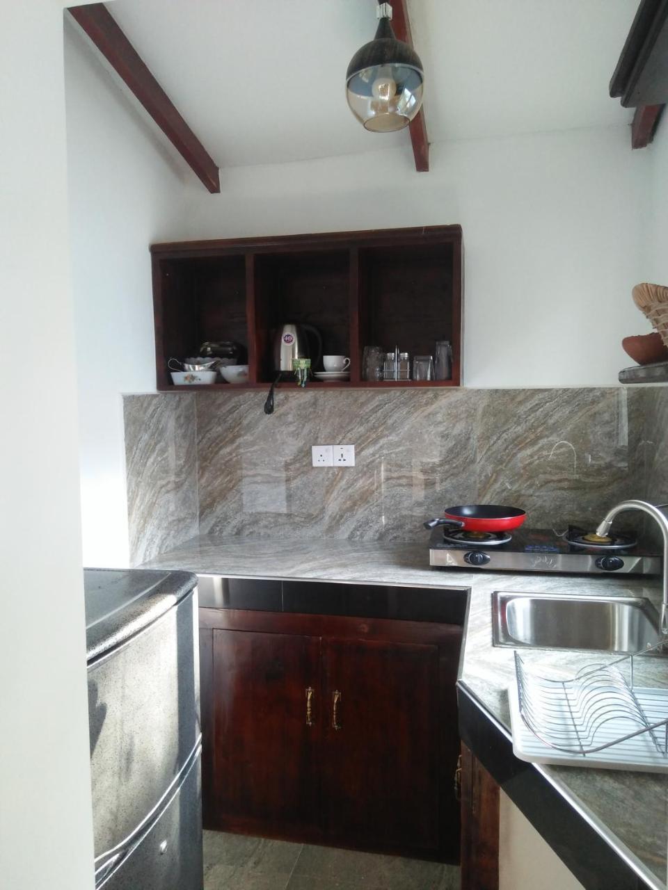 Living Home Negombo Bagian luar foto