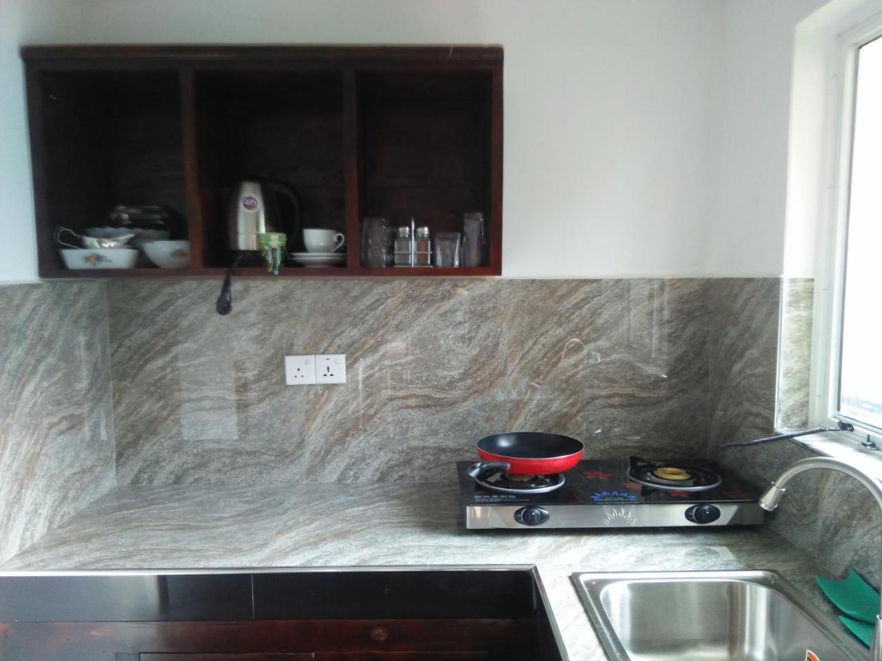 Living Home Negombo Bagian luar foto