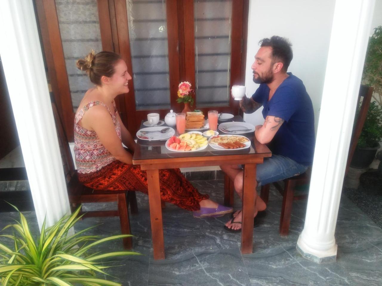 Living Home Negombo Bagian luar foto