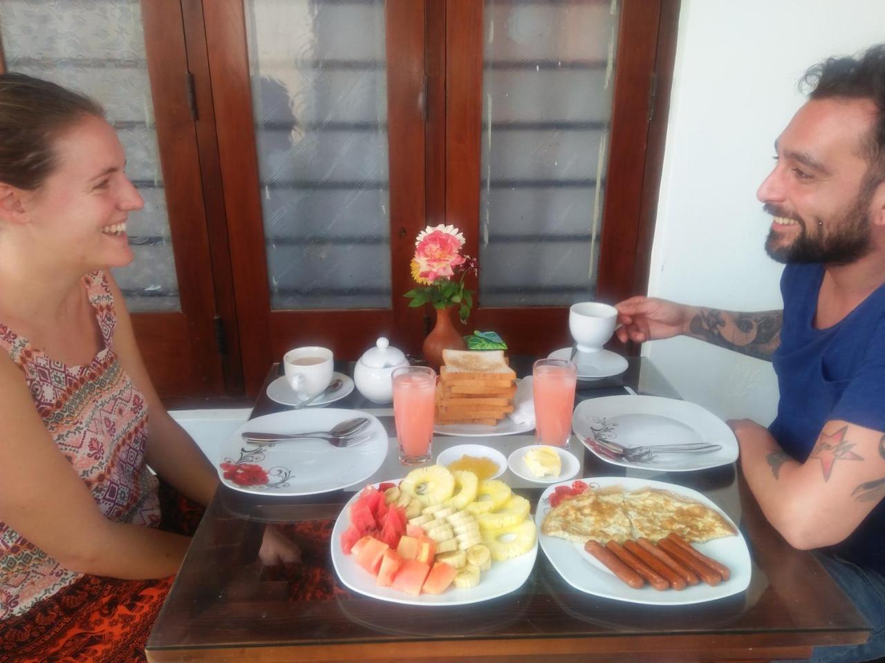 Living Home Negombo Bagian luar foto