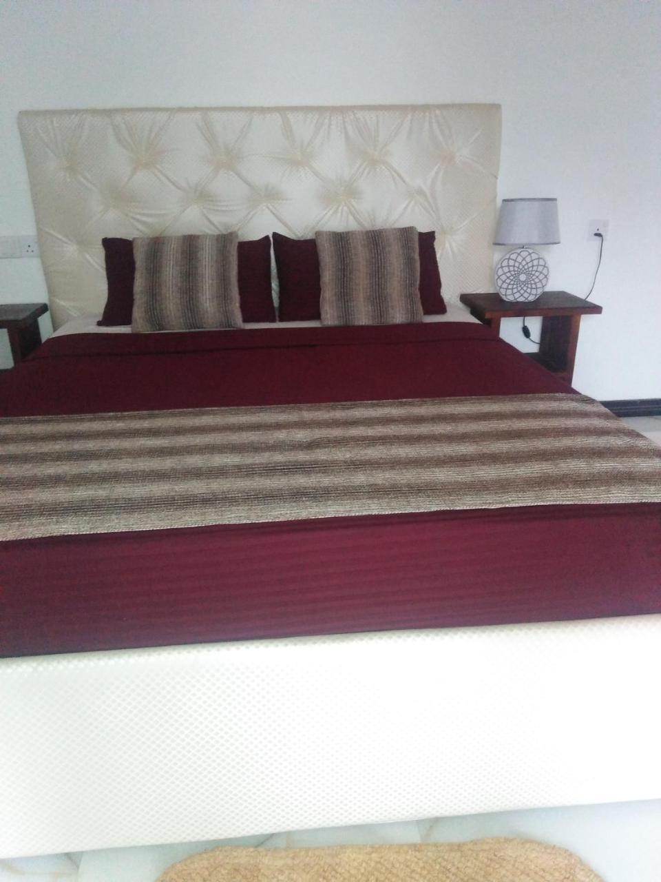 Living Home Negombo Bagian luar foto